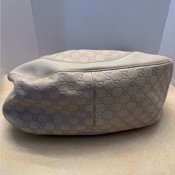 Gucci Sima GG cream Monogram Shoulder Bag - Picture 2 of 7
